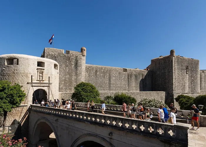Seistanca Lux -Old City Entrance Dubrovnik